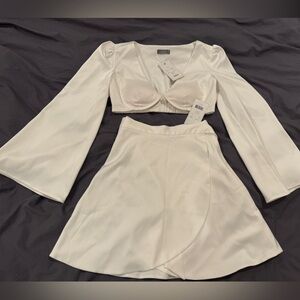 Bought them in  April .Brand name is Lichi .Never worn them !